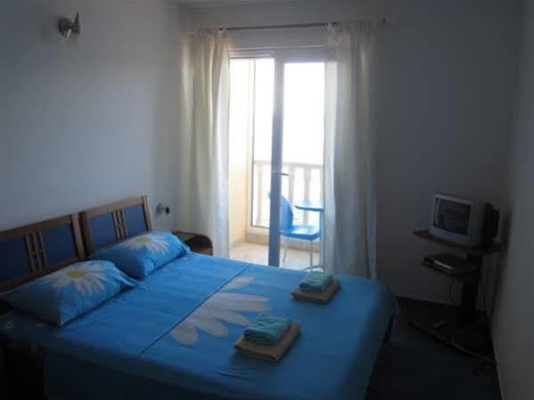 Superb Beachfront Luxury Seaview With Private Beach Milna  Exterior photo