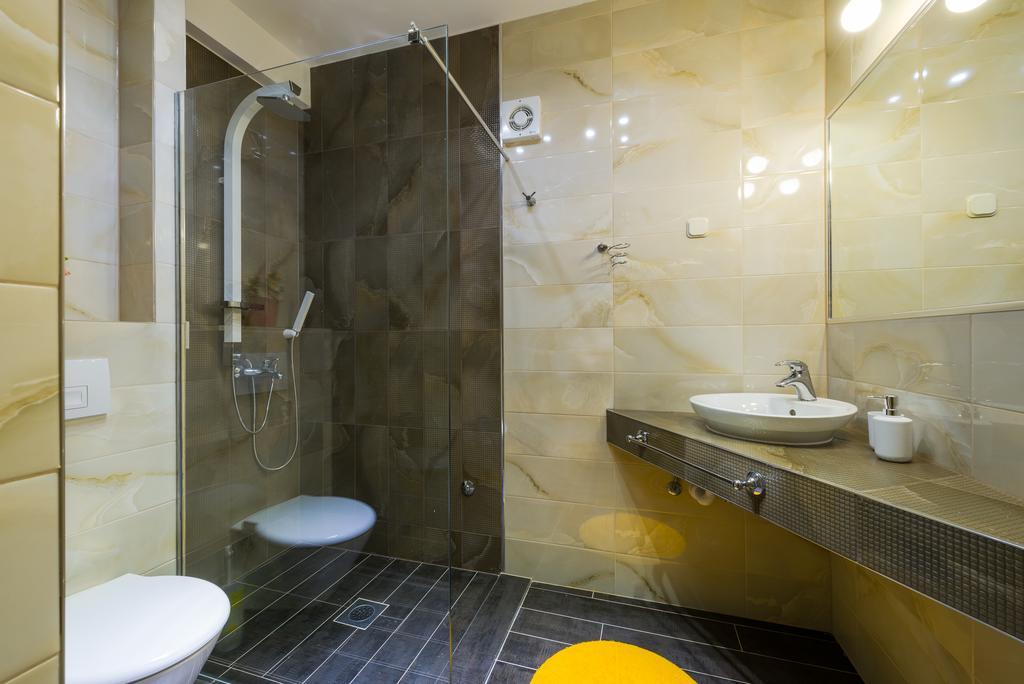 Superb Beachfront Luxury Seaview With Private Beach Milna  Room photo